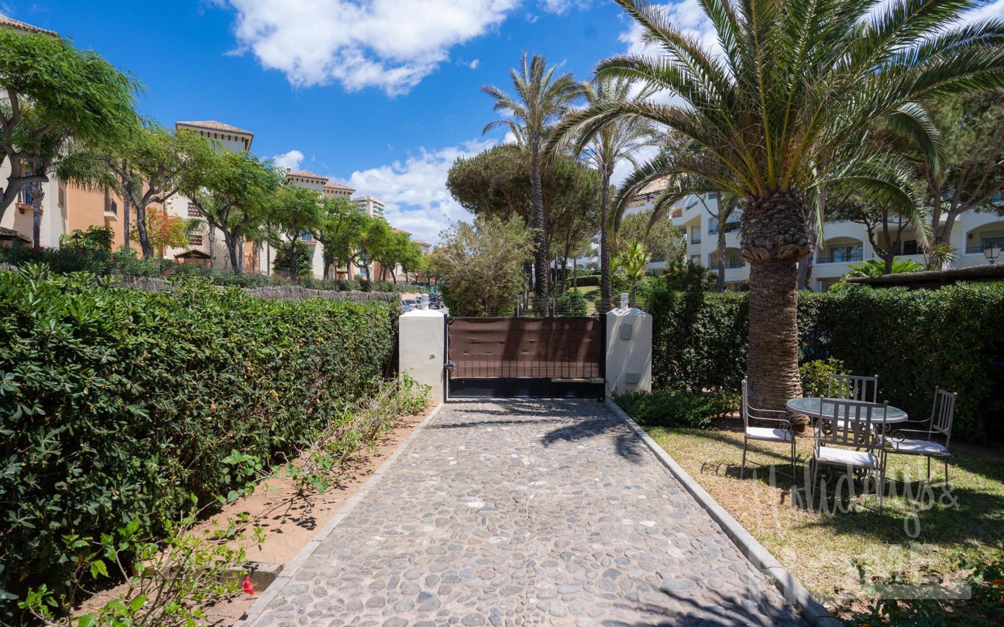 Lägenhet Neptuno Ii Beachfront Elviria,sea Views,lovely Terrace And Pool
